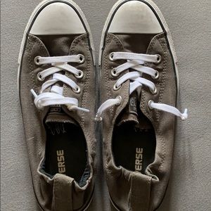 Low slip on Converse sneakers!